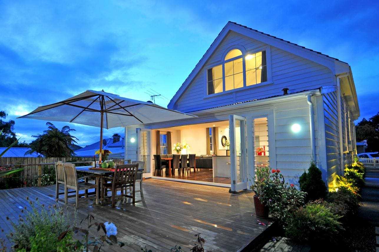 Doanh nghiệp du lịch vừa và nhỏ, chủ homestay và người lao động mất việc làm trong cơ sở lưu trú du lịch... cần được nhận hỗ trợ từ gói 62.000 tỉ đồng để vượt qua khó khăn.